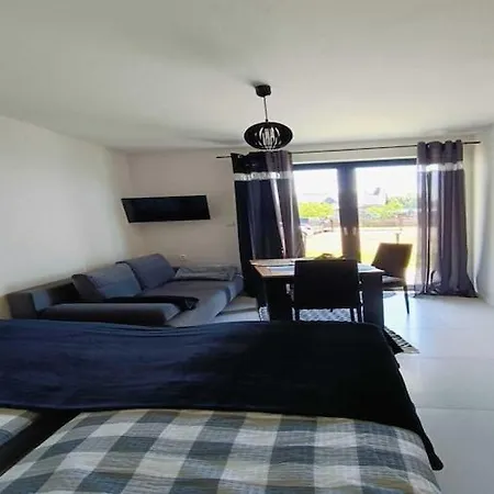 For 4 People, 公寓 米耶伦科