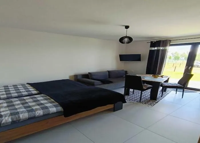 For 4 People, Меленко